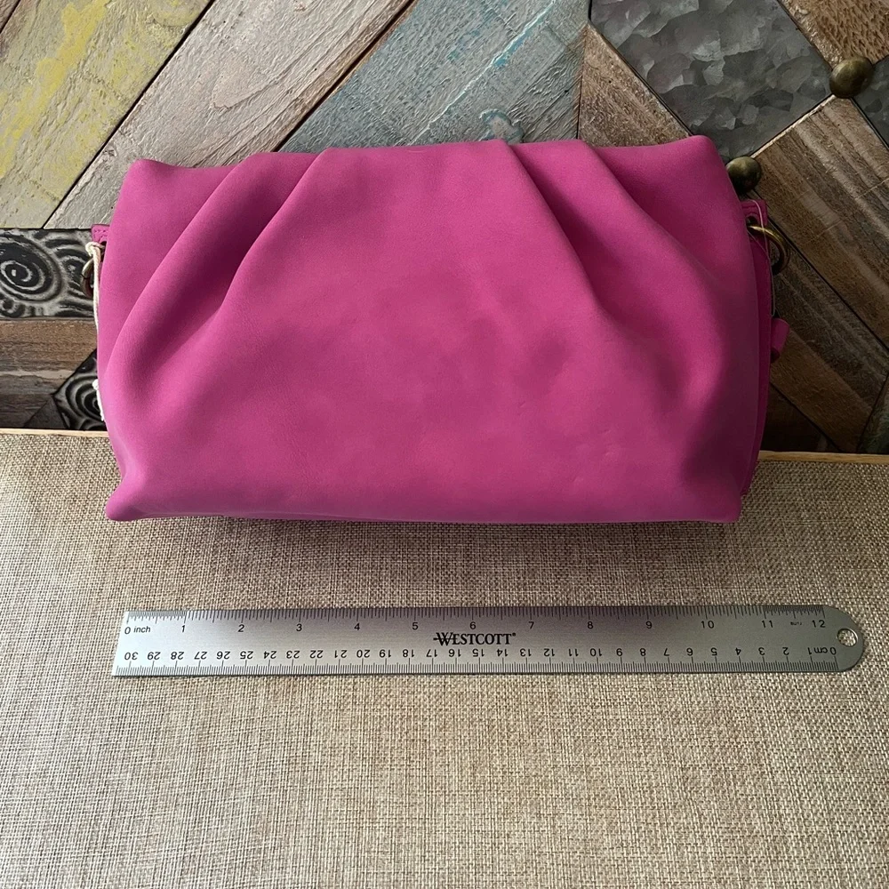 Universal Thread Pink Shoulder Bag with Gold-Tone Chain - Picture 2 of 5